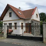 Vakantiehuis Kuria Nyaralo *