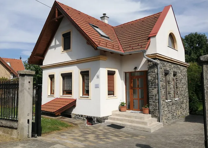 Kuria Nyaralo Prázdninový dům *