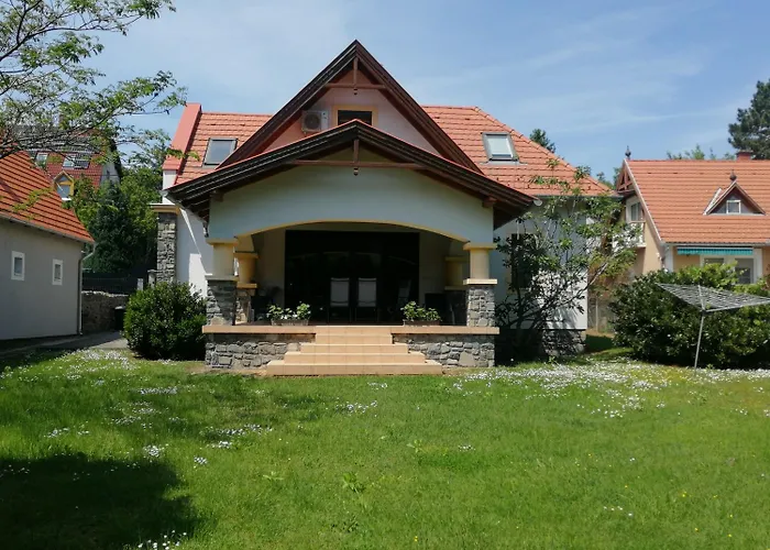 Kuria Nyaralo 別荘 バダチョニトマイ