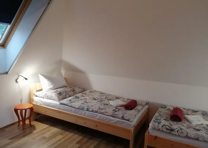 別荘 Kuria Nyaralo